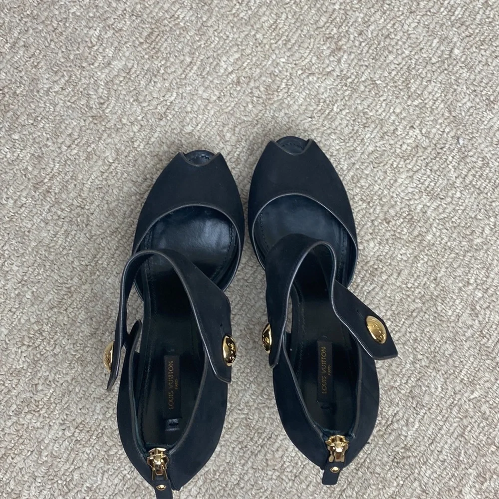 Louis Vuitton Nubuck Gold Button D’Orsay Platform Peeptoe Block Heel Sandal 41 - Picture 7 of 13